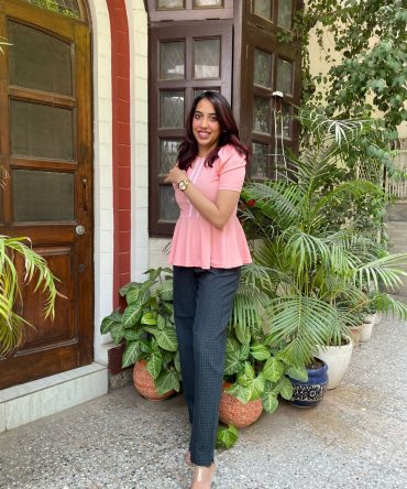 Peplum Puffed Top- Peach