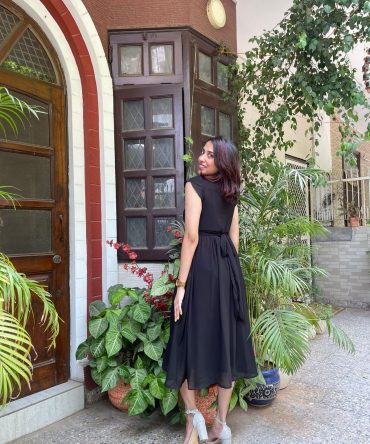 Trophy Georgette Dress- Black 2