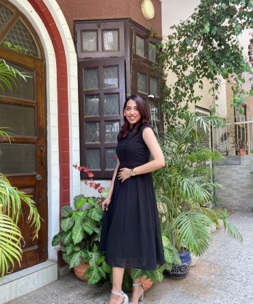 Trophy Georgette Dress- Black