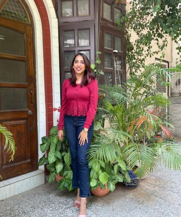 Mia Peplum Top – Maroon