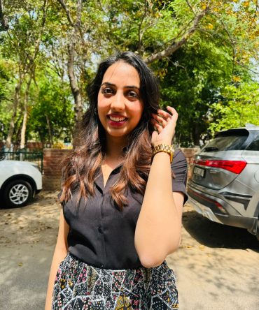 Blossoming Top – Black