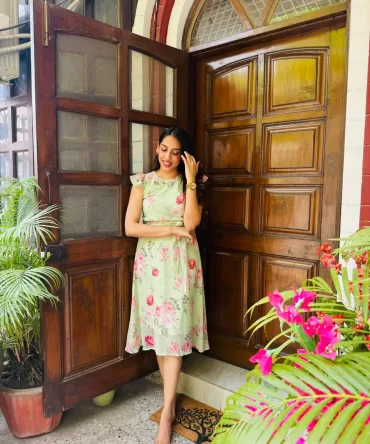 Delicate Daisy Dress- Green 2