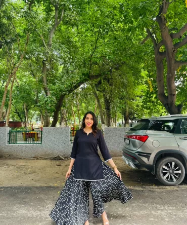 Black Striped Palazzo (Free Size)