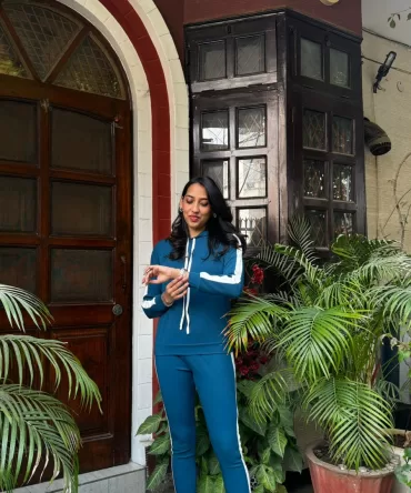 Sapphire Jogger Set With Hoodie 2