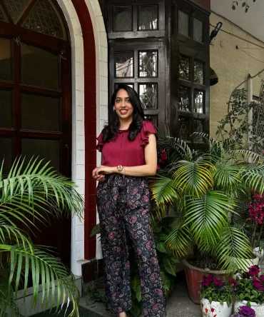 Ruffle Satin Top – Maroon