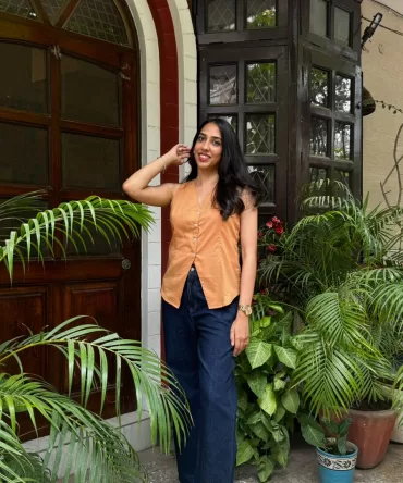 Chic Cotton Waistcoat – Beige 2