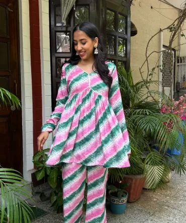 Lehariya Patakha Set – (Premium Collection) 2