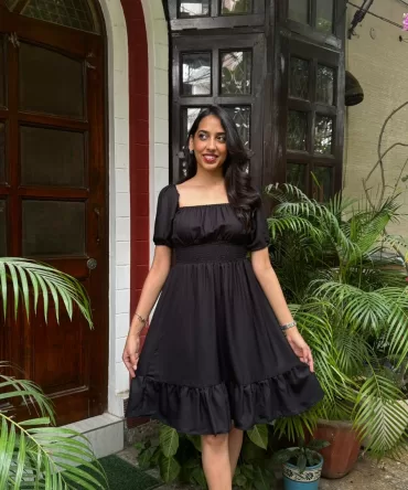 Muse Smocked Dress – Black